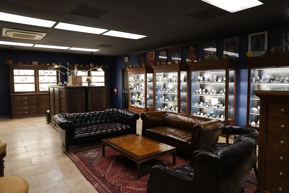 The lounge area of the Crystal Classics gallery